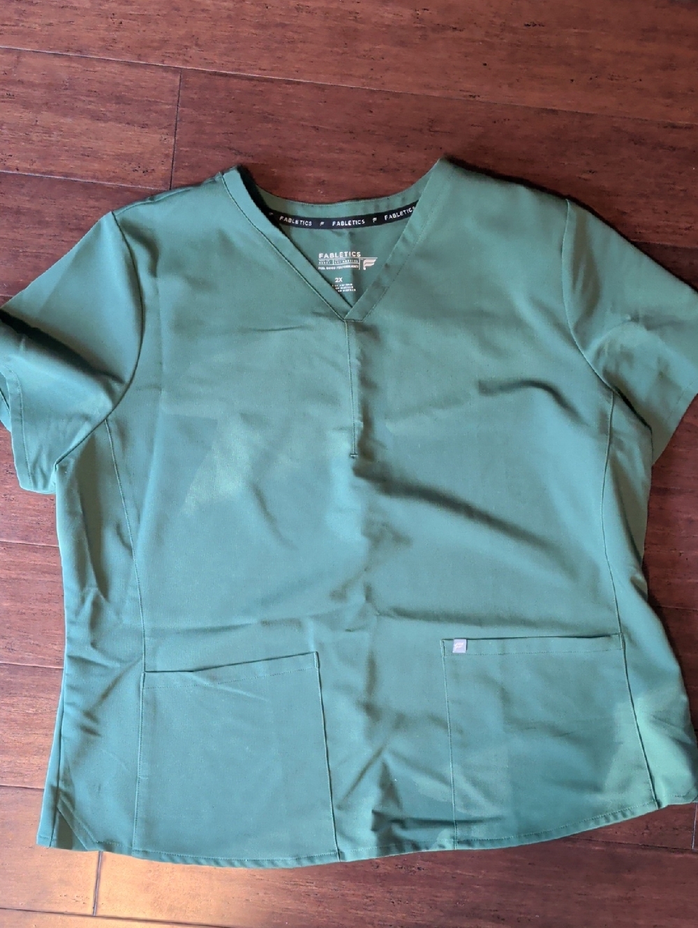 Fabletics Short-Sleeve V-Neck Scrub Top in Green